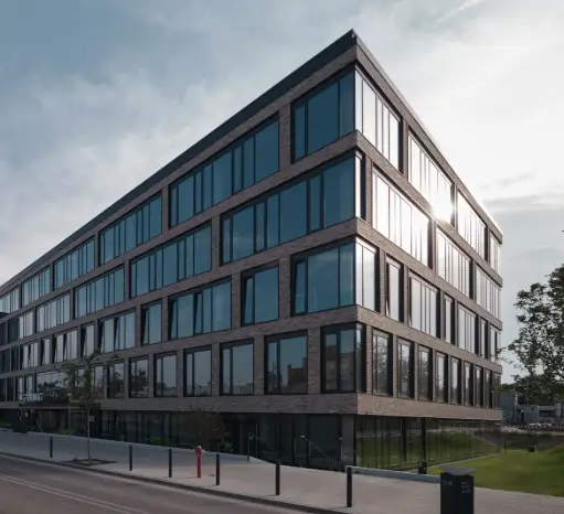 м. Пионерская